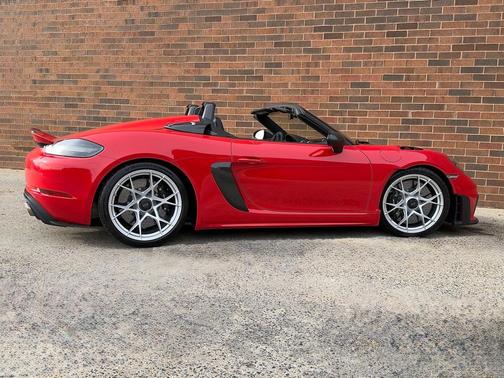 2024 Porsche 718 Spyder RS