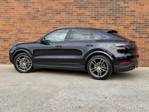 2022 Porsche Cayenne S Coupe AWD