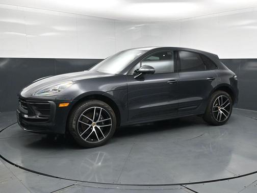 Volcano Grey Metallic 2025 Porsche Macan