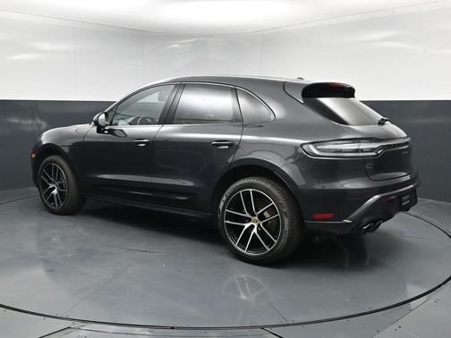 Volcano Grey Metallic 2025 Porsche Macan