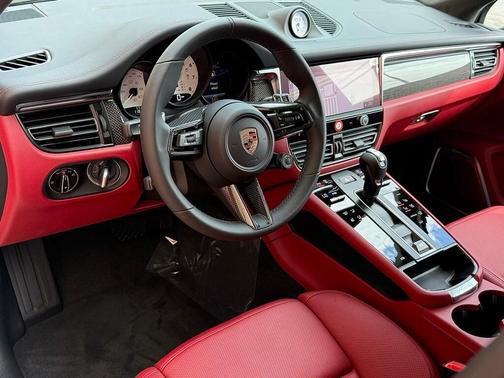 2026 Porsche Macan GTS