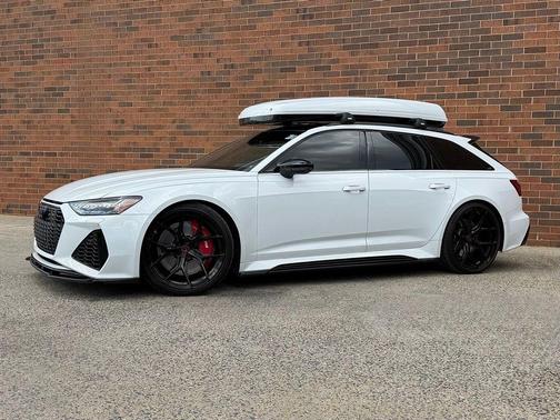 Glacier White Metallic 2022 Audi RS 6 Avant 4.0T quattro