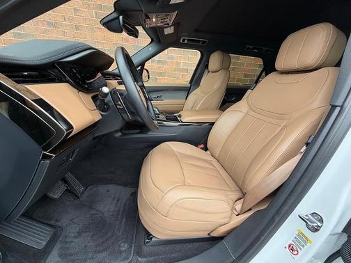 2025 Land Rover Range Rover Sport P360 SE