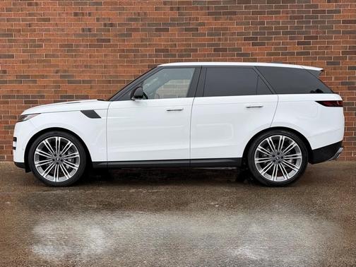 2025 Land Rover Range Rover Sport P360 SE