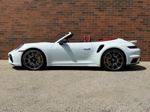 2022 Porsche 911 Turbo S