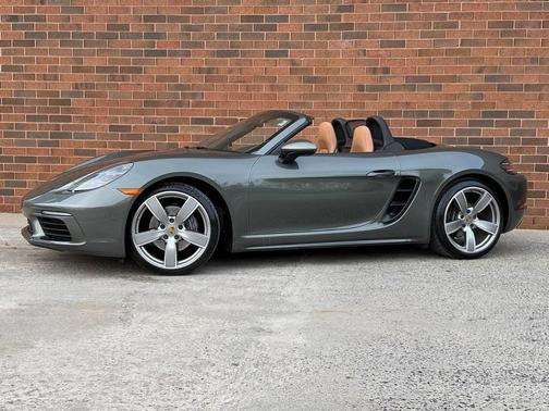2022 Porsche 718 Boxster 