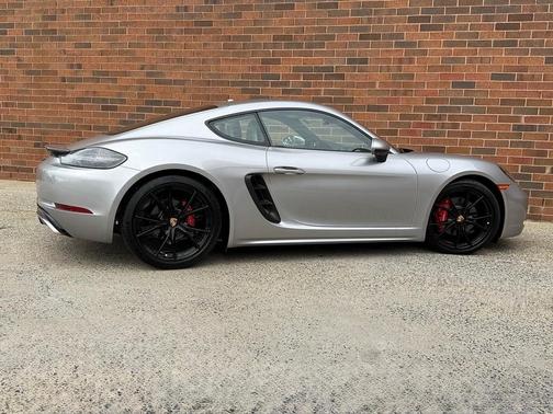 2024 Porsche 718 Cayman S
