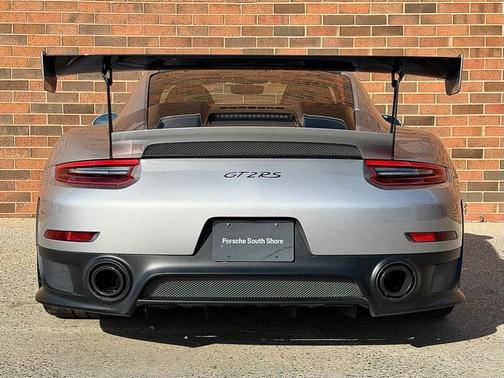 2018 Porsche 911 GT2 RS