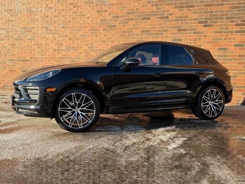 2026 Porsche Macan Base