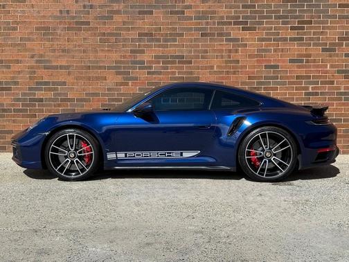 2022 Porsche 911 Turbo