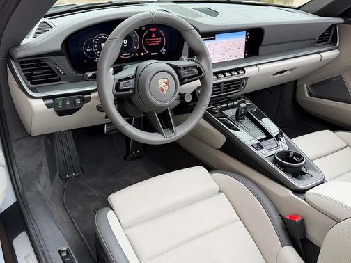 2025 Porsche 911 Carrera S