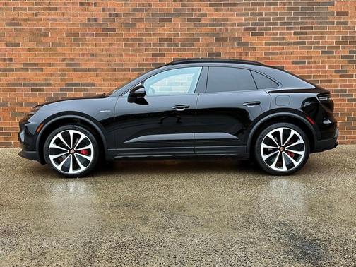 2025 Porsche Macan Electric 4S