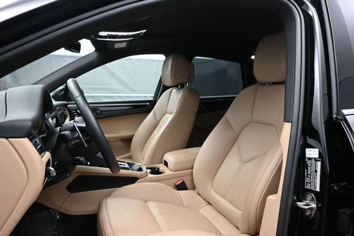 Black 2025 Porsche Macan