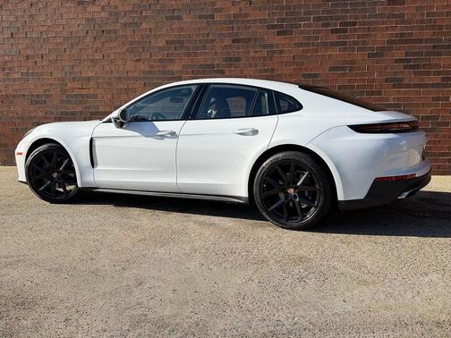 Carrara White 2026 Porsche Panamera 4