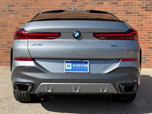 2025 BMW X6 xDrive40i