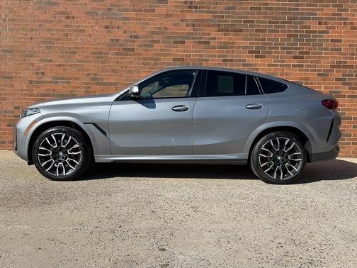 2025 BMW X6 xDrive40i