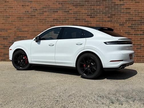 2025 Porsche Cayenne S Coupe AWD