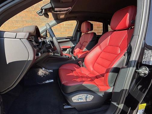 2026 Porsche Macan T