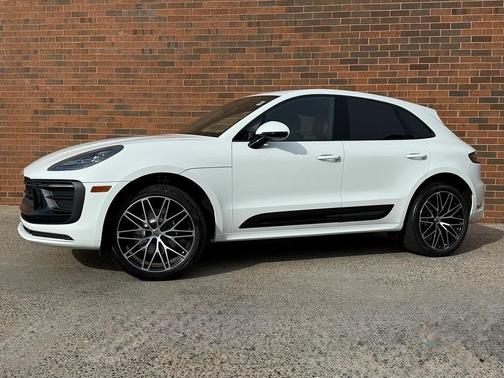 2026 Porsche Macan Base