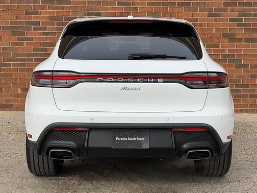 2026 Porsche Macan Base