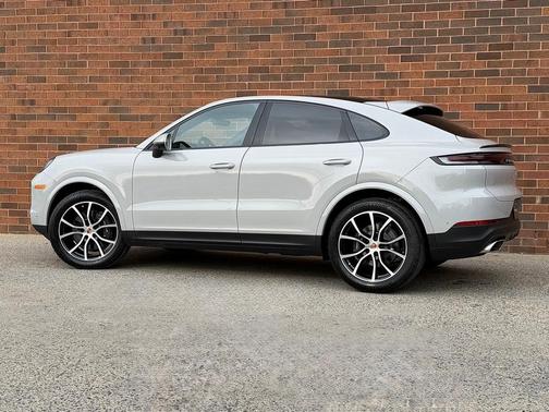 2026 Porsche Cayenne AWD