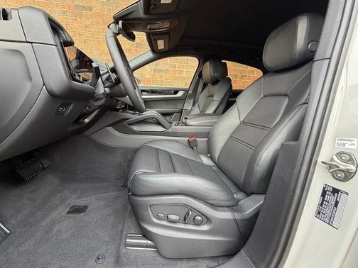 2026 Porsche Cayenne AWD