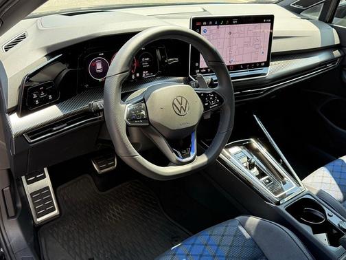 2025 Volkswagen Golf R 2.0T Black Edition