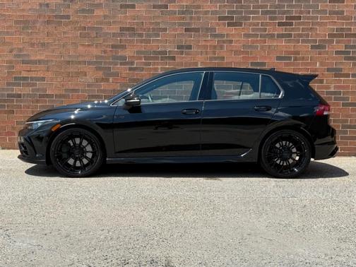 2025 Volkswagen Golf R 2.0T Black Edition