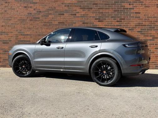 2026 Porsche Cayenne AWD