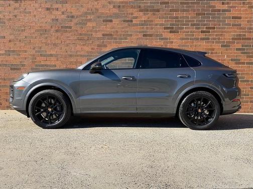 2026 Porsche Cayenne AWD