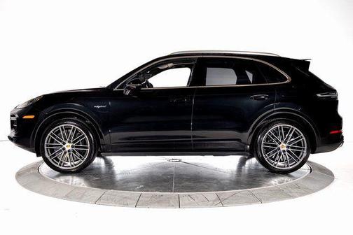 Jet Black 2022 Porsche Cayenne Turbo S