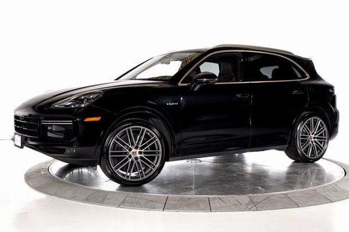 Jet Black 2022 Porsche Cayenne Turbo S