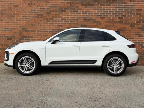 2024 Porsche Macan 