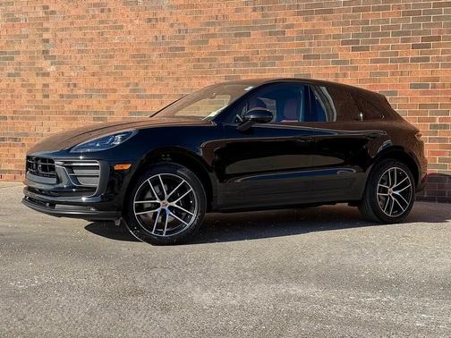 2026 Porsche Macan Base