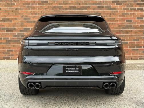 2025 Porsche Cayenne AWD