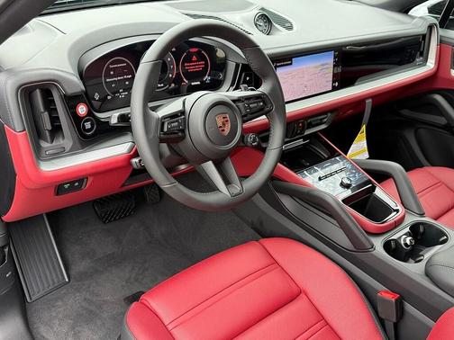2025 Porsche Cayenne AWD