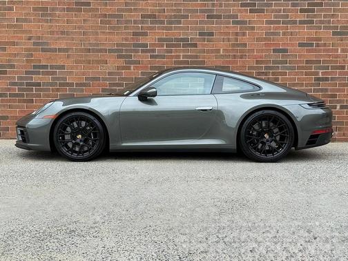2024 Porsche 911 Carrera GTS