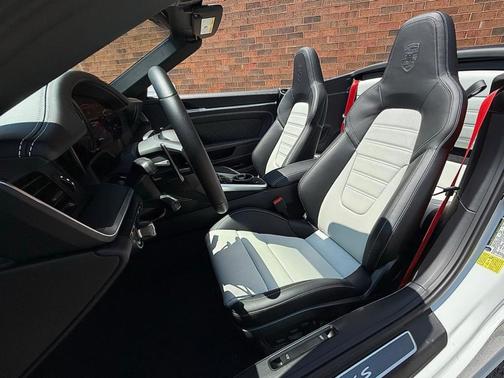 2024 Porsche 911 Carrera 4S