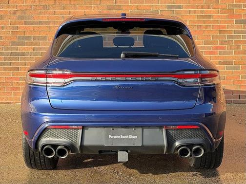2024 Porsche Macan Base (PDK)