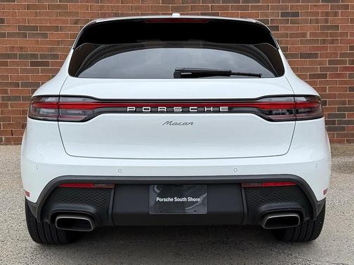 2024 Porsche Macan 