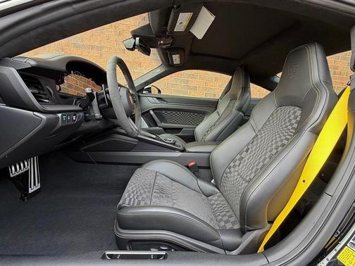 2026 Porsche 911 Carrera GTS