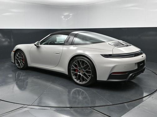 2026 Porsche 911 Targa 4S