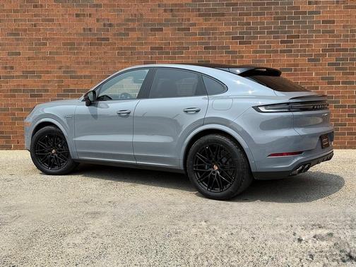 2025 Porsche Cayenne E-Hybrid Coupe Base