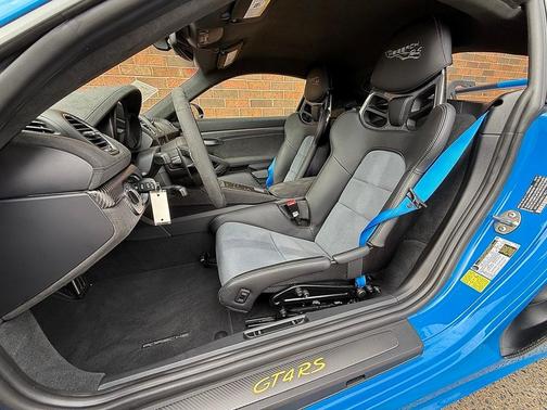 2024 Porsche 718 Cayman GT4 RS