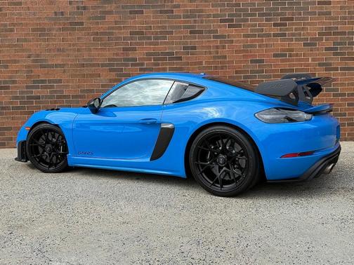 2024 Porsche 718 Cayman GT4 RS