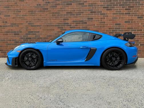 2024 Porsche 718 Cayman GT4 RS