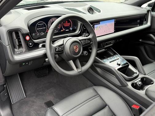 2025 Porsche Cayenne AWD