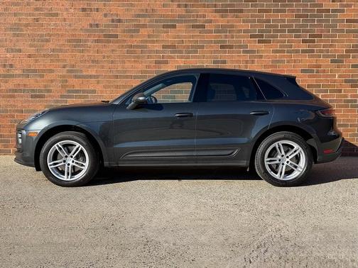 2024 Porsche Macan T