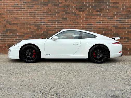 2015 Porsche 911 Carrera GTS