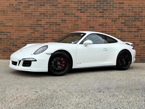 2015 Porsche 911 Carrera GTS